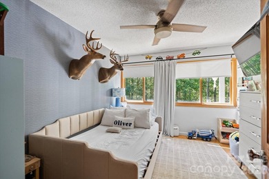 Perfectly set on nearly 350 acres of prime mountain land - photo 19