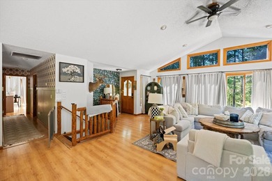 Perfectly set on nearly 350 acres of prime mountain land - photo 20