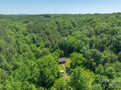 Perfectly set on nearly 350 acres of prime mountain land - photo 21