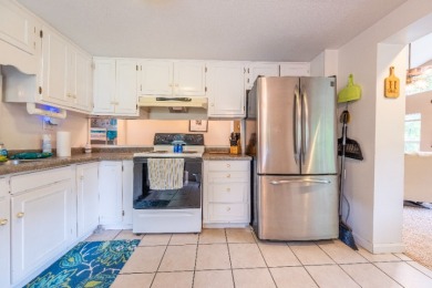 Rental friendly neighborhood, gentle walk to water! - photo 6