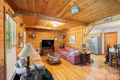Perfectly set on nearly 350 acres of prime mountain land - photo 24
