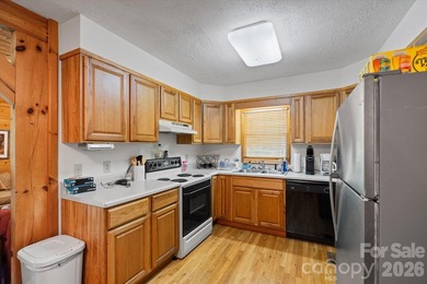 Perfectly set on nearly 350 acres of prime mountain land - photo 25