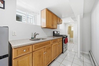 Updated and ready for your movee visit 400 Pratt Ave, Plenty of - photo 32