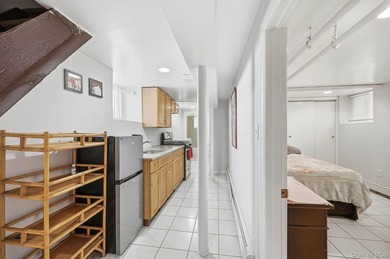 Updated and ready for your movee visit 400 Pratt Ave, Plenty of - photo 35
