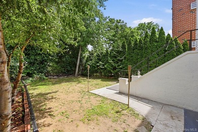 Updated and ready for your movee visit 400 Pratt Ave, Plenty of - photo 38