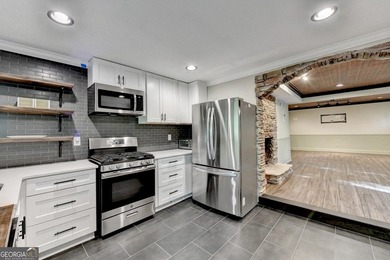 Lake Lanier Party Dock, In Law Suite, NO HOA!! Move in Ready - photo 49