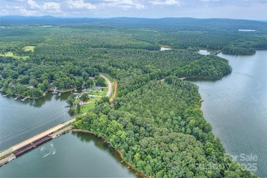 Stunning lakefront paradise - SIGNIFICANT PRICE IMPROVEMENT! - photo 5