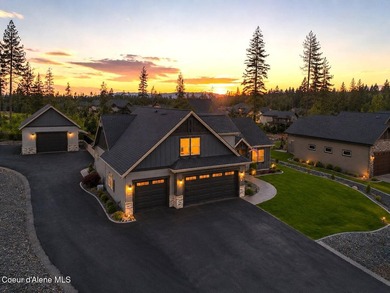 Beyond the gates of Rimrock Meadows, this exceptional custom - photo 2