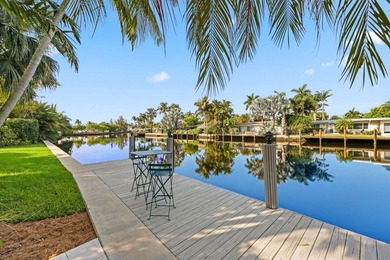 Set along 177' of maturely landscaped wide waterfront, 2124 - photo 25