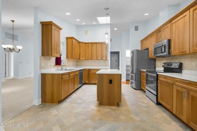 PRICE REDUCTION of $10,000--this home is ready for its next - photo 6