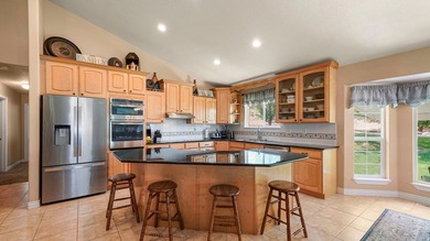 Nestled in a peaceful cul-de-sac, this beautifully updated home - photo 8