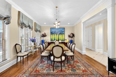 Welcome to 17 Hilldale Lane, a private estate set on two lush - photo 19
