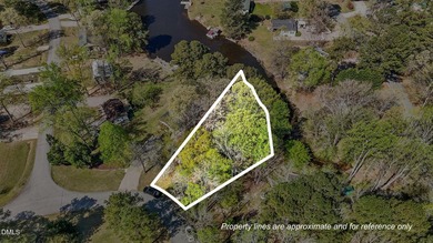 Enjoy lakefront living with this beautifully maintained camper - photo 22
