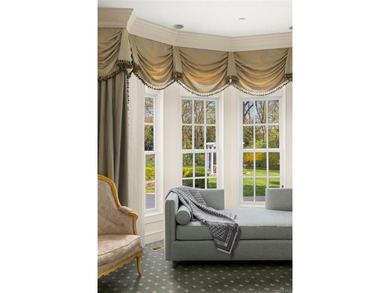 Welcome to 17 Hilldale Lane, a private estate set on two lush - photo 31