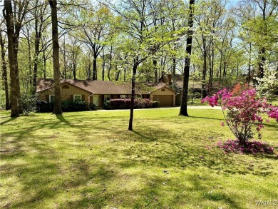 Lake Home For Sale in Tuscaloosa, Alabama