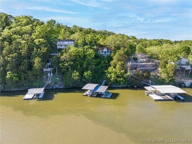 Great Lake View and nice open Decks with a Hot Tub! Vaulted - photo 42