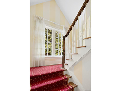 Welcome to 17 Hilldale Lane, a private estate set on two lush - photo 42