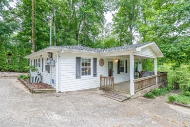 Rental friendly neighborhood, gentle walk to water! - photo 1