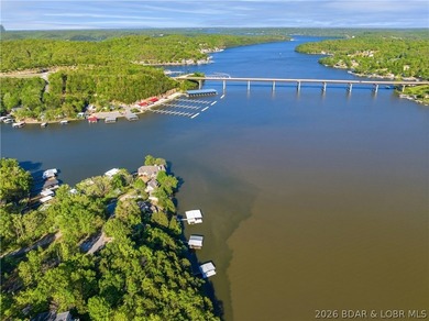 Great Lake View and nice open Decks with a Hot Tub! Vaulted - photo 45