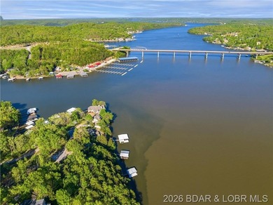 Great Lake View and nice open Decks with a Hot Tub! Vaulted - photo 45