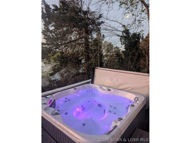 Great Lake View and nice open Decks with a Hot Tub! Vaulted - photo 48