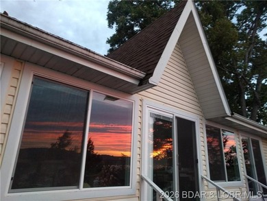 Great Lake View and nice open Decks with a Hot Tub! Vaulted - photo 50