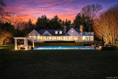 Welcome to 17 Hilldale Lane, a private estate set on two lush - photo 50