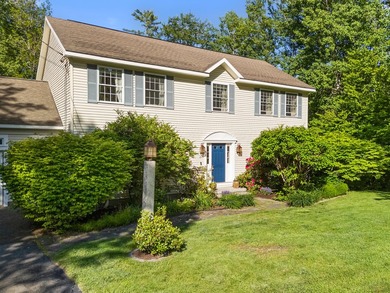 If Goldilocks stepped into this move-in ready home she would - photo 3