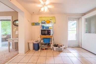 Rental friendly neighborhood, gentle walk to water! - photo 7