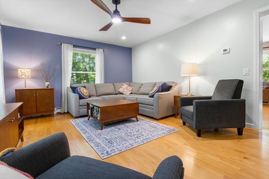 If Goldilocks stepped into this move-in ready home she would - photo 10