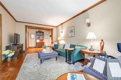 Welcome to this beautifully maintained, oversized two-bedroom, 1 - photo 3