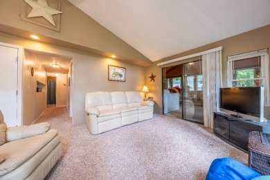 Rental friendly neighborhood, gentle walk to water! - photo 16