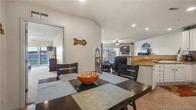 Three bedrooms, three full baths, two of those bedrooms lakeside - photo 16