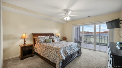 Three bedrooms, three full baths, two of those bedrooms lakeside - photo 18