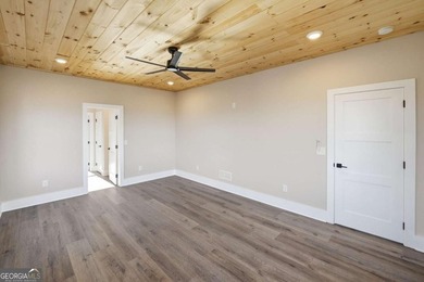 New Construction! Amazing Mountain Views! This stunning modern - photo 21