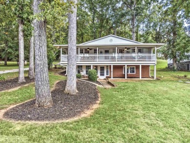 Lake Home For Sale in Eatonton, Georgia