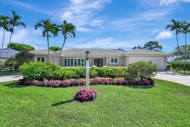 (private lake, pond, creek) Home For Sale in Boynton Beach Florida