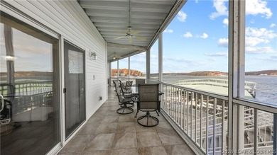 Three bedrooms, three full baths, two of those bedrooms lakeside - photo 30