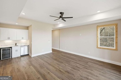 New Construction! Amazing Mountain Views! This stunning modern - photo 33