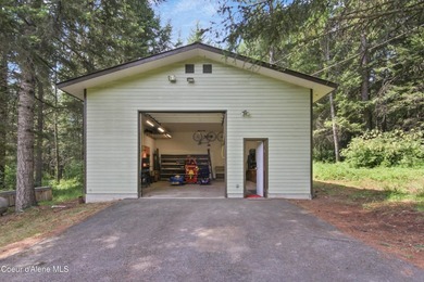 Discover your own private North Idaho retreat on 20+ acres in - photo 6