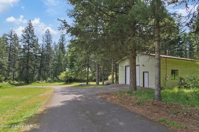 Discover your own private North Idaho retreat on 20+ acres in - photo 8