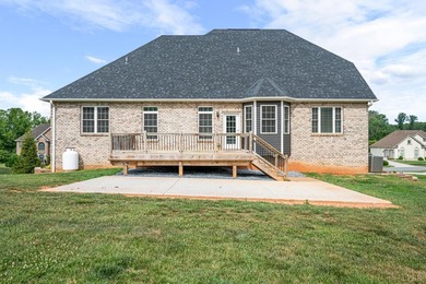 Sophisticated brick home, like new (built in 2020), sure to - photo 6