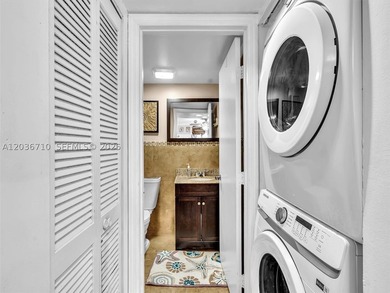 Welcome to this charming 2-bedroom, 1.5-bath townhouse located - photo 19