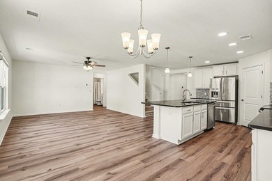 Welcome home to this stunning, move-in-ready 5-bedroom - photo 20