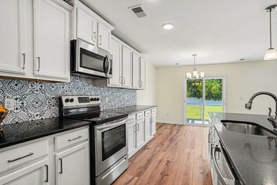 Welcome home to this stunning, move-in-ready 5-bedroom - photo 21
