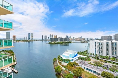 This stunning 3 bedroom, 3 bathrooms Aventura Marina 2 unit has