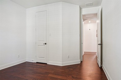 Welcome to this beautifully maintained one-story home offering 3 - photo 27