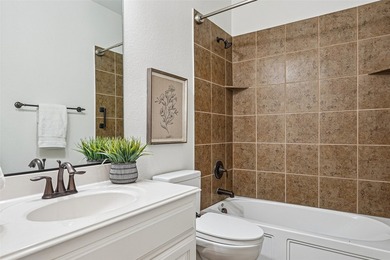 Welcome to this beautifully maintained one-story home offering 3 - photo 28