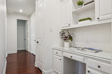 Welcome to this beautifully maintained one-story home offering 3 - photo 31