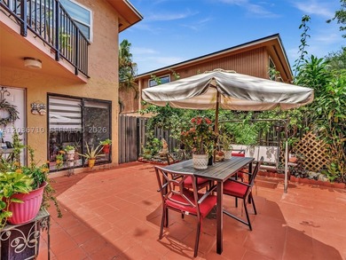Welcome to this charming 2-bedroom, 1.5-bath townhouse located - photo 32